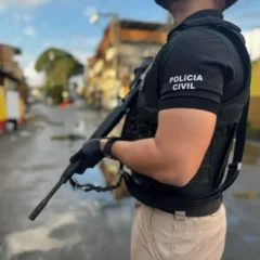 Pol&iacute;cia prende homem suspeito de tentar matar v&iacute;tima com fac&atilde;o em Jacobina