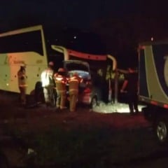 Duas pessoas morrem em colisão entre ônibus e carro na BR-110 em Paulo Afonso