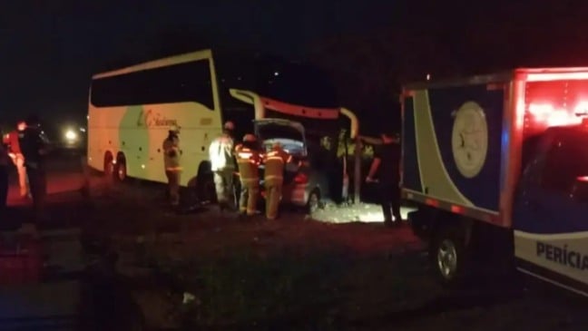 Duas pessoas morrem em colisão entre ônibus e carro na BR-110 em Paulo Afonso