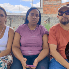 Geraldine Almeida, Carlene Silva e Jackson da Costa, amigos do cantor Jones Mesquita