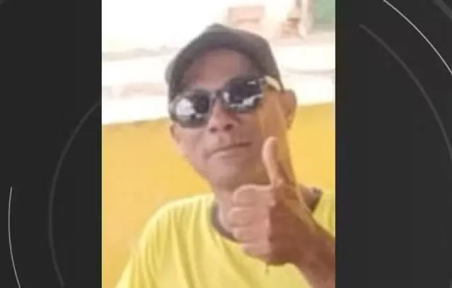 Locutor morre em acidente entre motocicleta e caminhonete na BA-233, no interior da Bahia