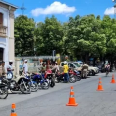 Ve&iacute;culos s&atilde;o apreendidos durante fiscaliza&ccedil;&atilde;o da PM em S&atilde;o Gon&ccedil;alo dos Campos e Concei&ccedil;&atilde;o da Feira