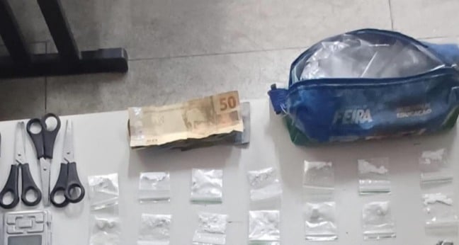PM apreende drogas no bairro Jardim Acácia em Feira de Santana