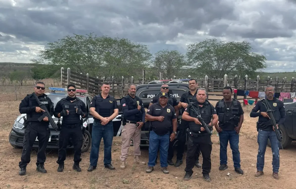 Furto de gado: Polícia Civil cumpre mandado de busca e apreensão em fazenda de Capela do Alto Alegre Furto de gado: Polícia Civil cumpre mandado de busca e apreensão em fazenda de Capela do Alto Alegre