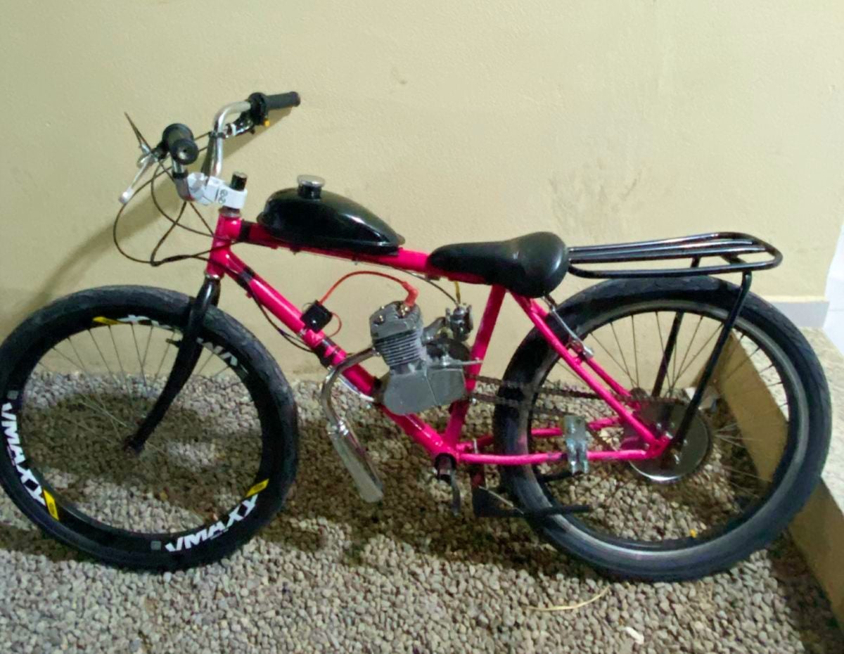 bicicleta motorizada com escapamento livre foto prefeitura de linhares ES - Bicicletas