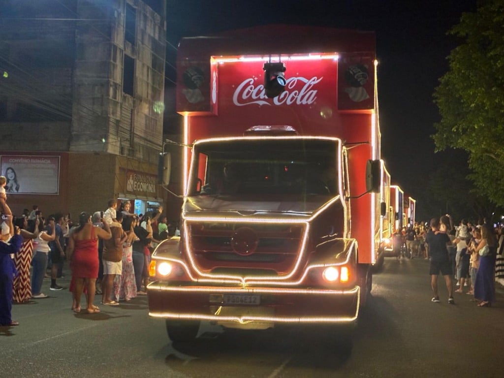 caravana da coca cola 2025 em Feira de Santana