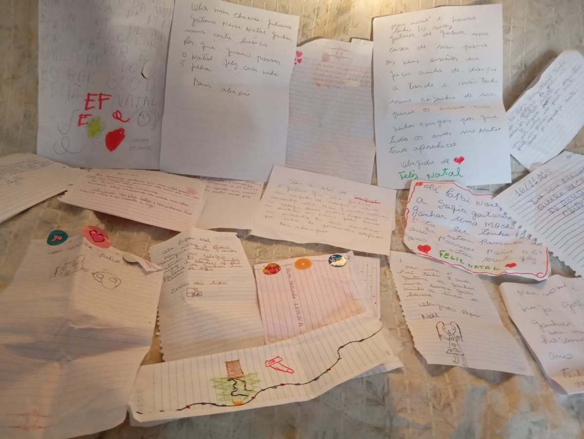 Cartinhas de Natal: professora promove campanha para fazer o Natal de crianças carentes mais feliz