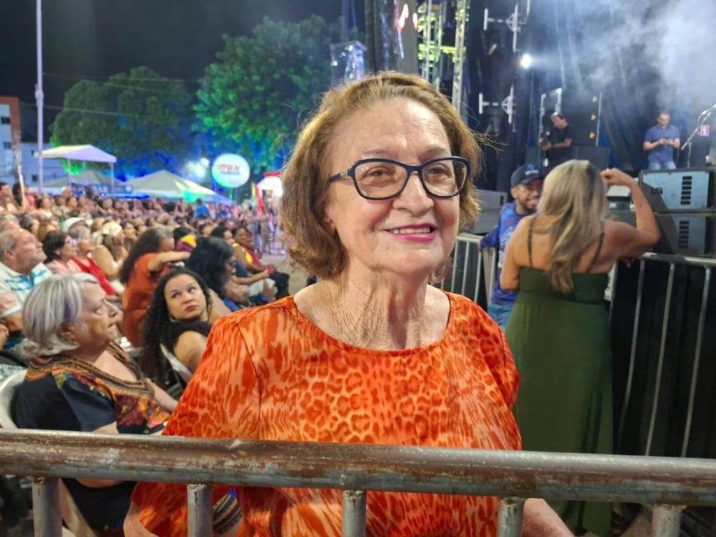 costureira e aposentada Nair Sampaio