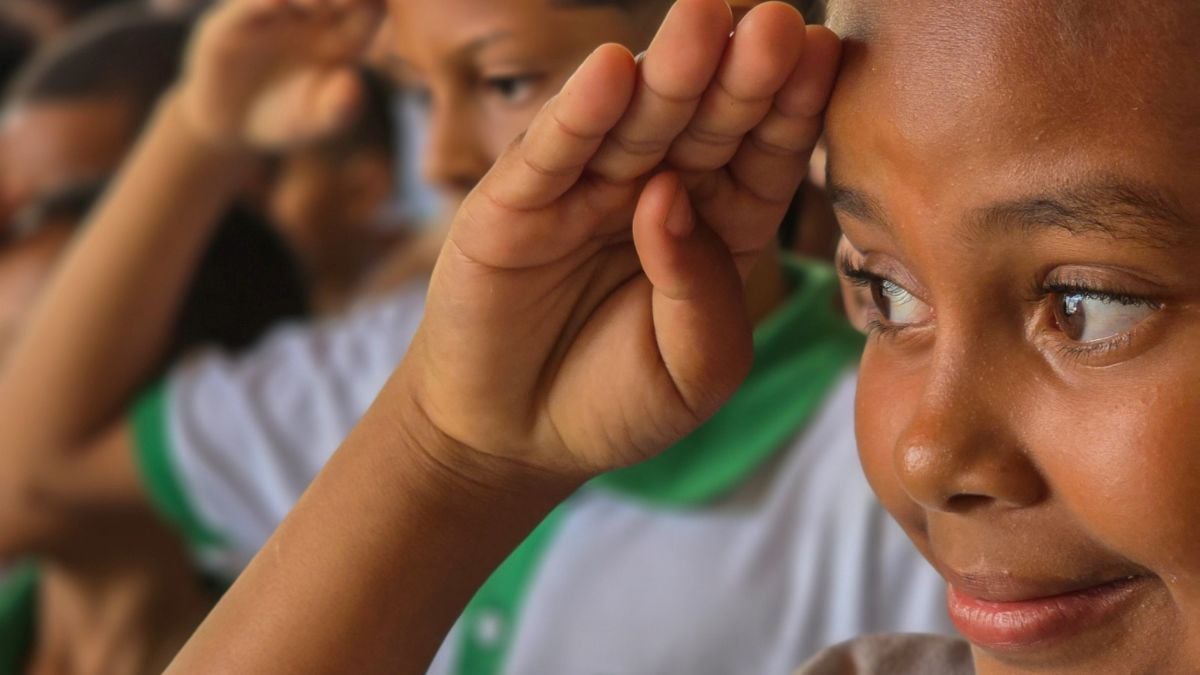 entrega de presentes de natal polícia militar projeto campanha soldado noel