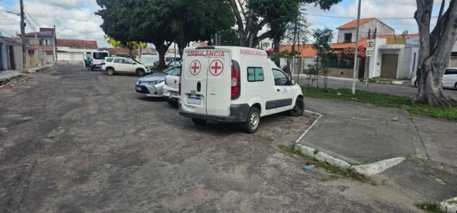 estacionamento irregular no conjunto Wilson Falcão