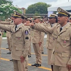 Formatura de soldados da PM