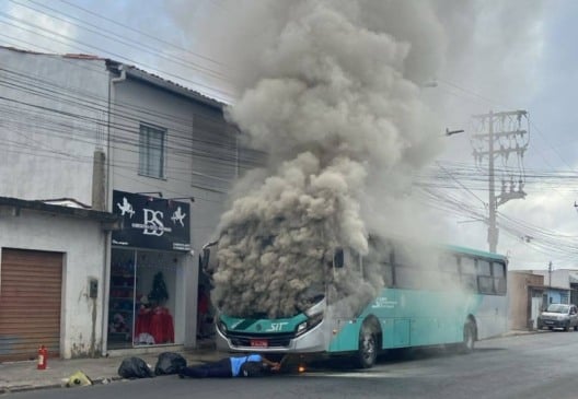 Princípio de incêndio na Heráclito Dias de Carvalho