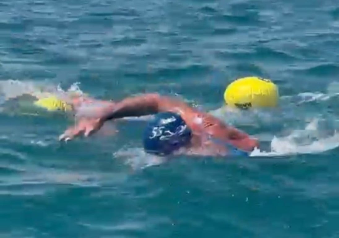 Nadador feirense é campeão na 55ª Travessia Mar Grande-Salvador