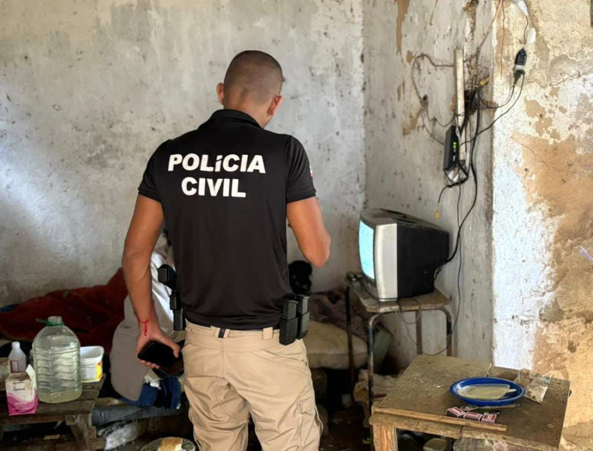 Idoso é resgatado pela Polícia Civil após ser localizado em condições degradantes em Simões Filho