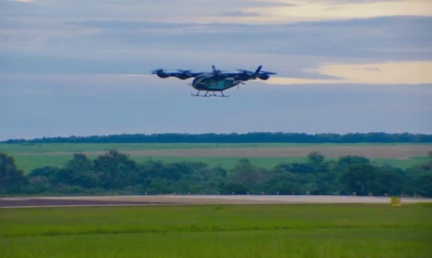 Primeiro Voo de Protótipo