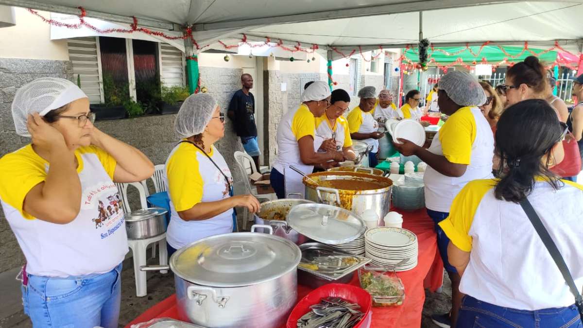 Quermesse Natalina do Dispensário Santana reúne comunidade e reforça arrecadação de recursos