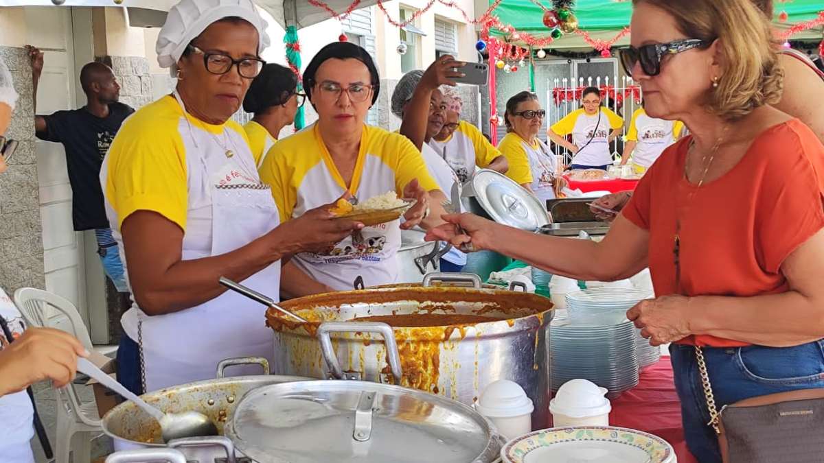 Quermesse Natalina do Dispensário Santana reúne comunidade e reforça arrecadação de recursos Quermesse Natalina do Dispensário Santana reúne comunidade e reforça arrecadação de recursos