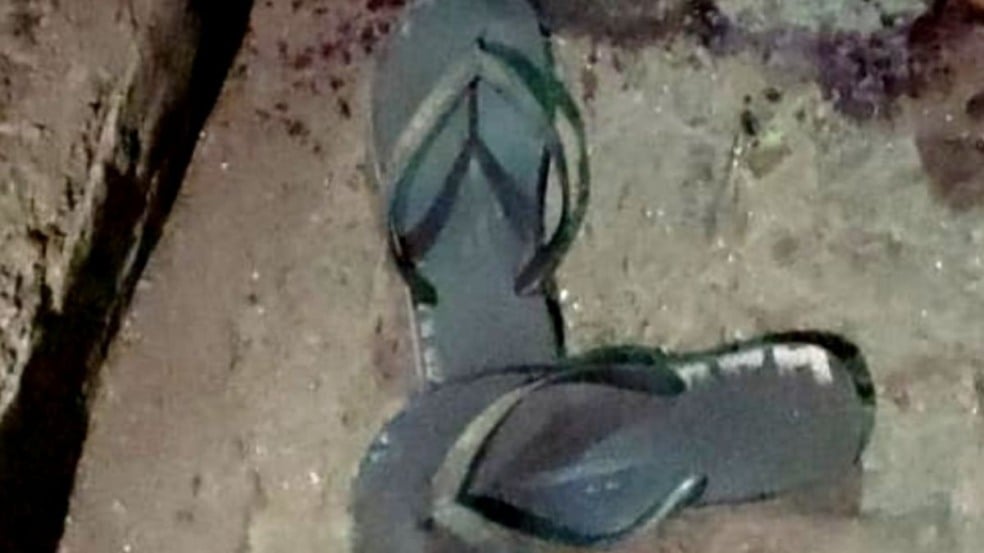 Segundo informações da polÃcia, o jovem saiu da residência onde morava por volta das 20h, sem informar o destino. Segundo informações da polÃcia, o jovem saiu da residência onde morava por volta das 20h, sem informar o destino.