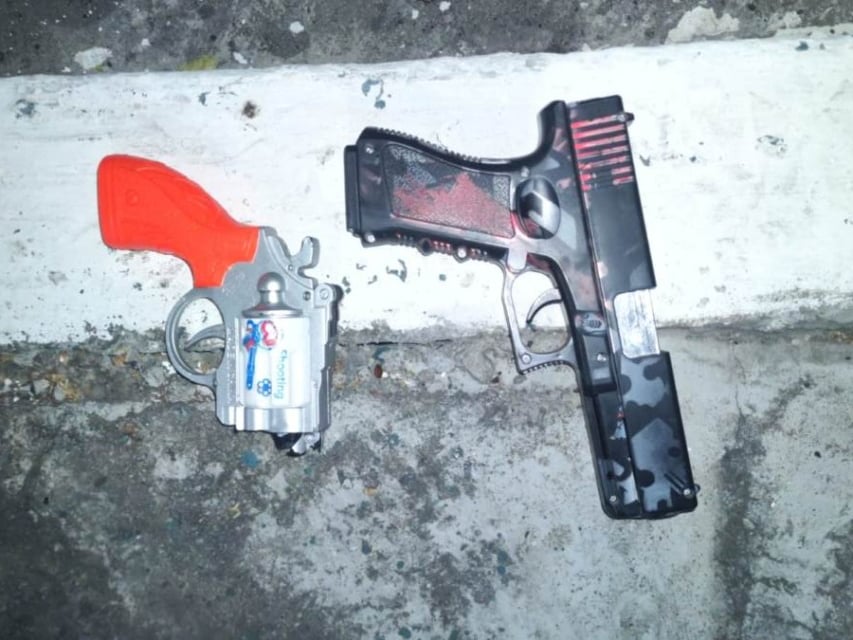 simulacro de arma de fogo