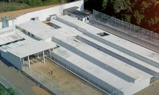 Autoridades procuram 12 fugitivos de prisão no Amazonas