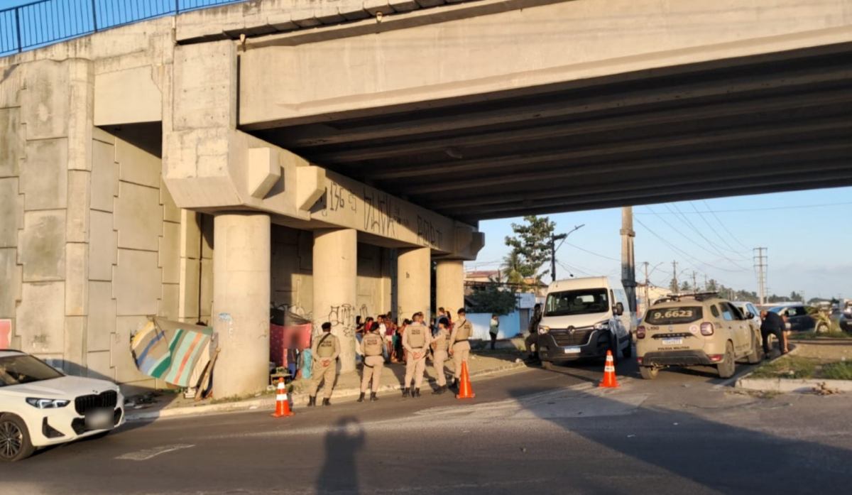 Vara da Infância e Juventude fiscaliza exploração de crianças e adolescentes em viaduto de Feira de Santana