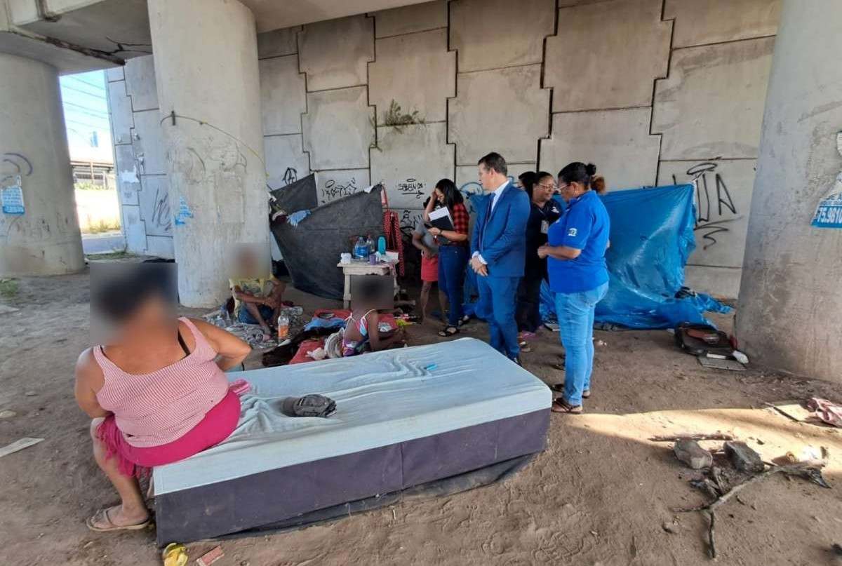 Vara da Infância e Juventude fiscaliza exploração de crianças e adolescentes em viaduto de Feira de Santana