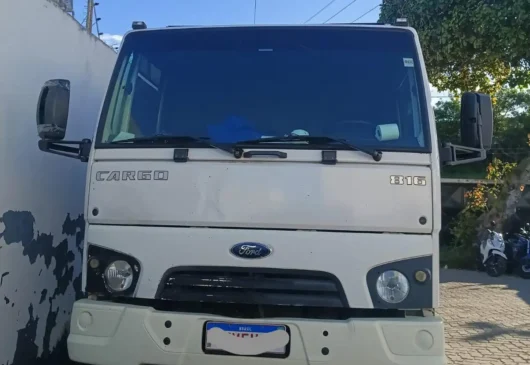 Carga de ácido sulfônico furtada de indústria é localizada pela polícia em Feira de Santana