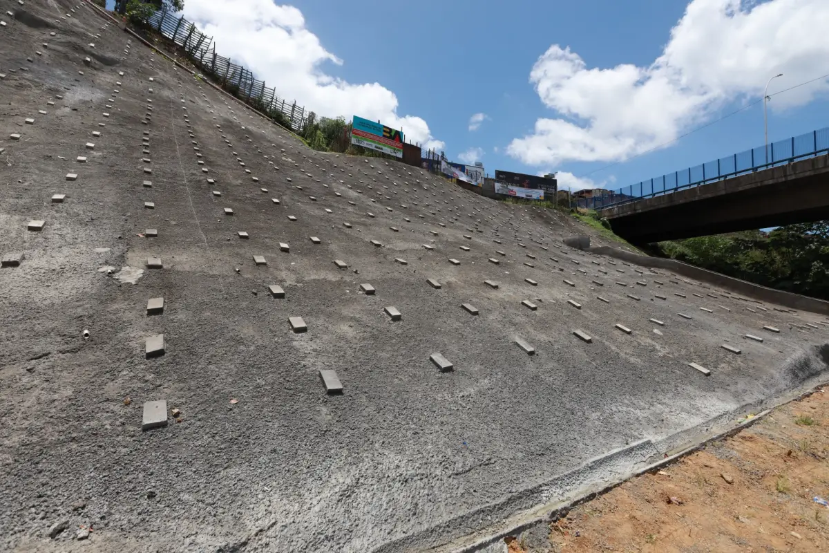 Governo investe R$ 63,5 milhões em obras de contenção de encostas no interior da Bahia