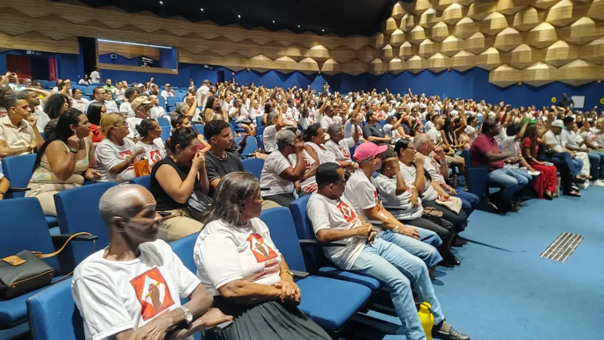 Projeto Mãos Solidárias alfabetiza quase mil jovens, adultos e idosos em Feira de Santana
