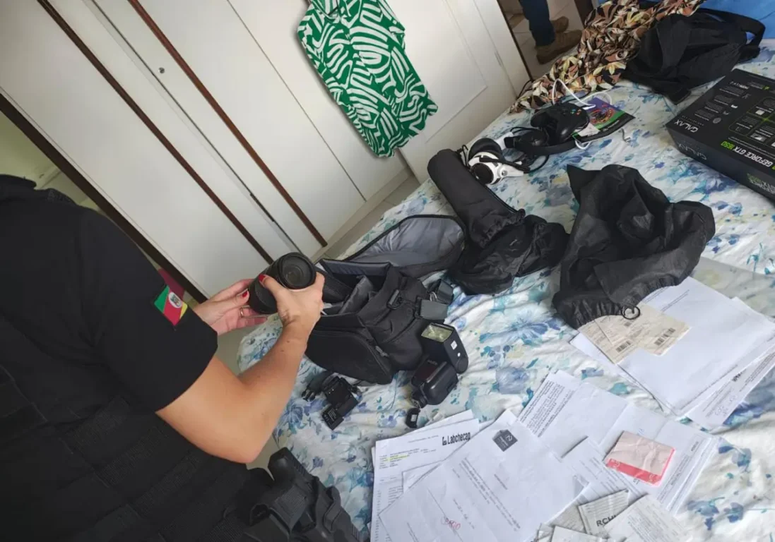 Fotógrafo preso no Rio Grande do Sul é alvo de busca e apreensão em Salvador