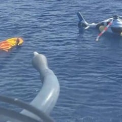 Helic&oacute;ptero faz pouso for&ccedil;ado no mar no Rio de Janeiro | Foto: Marinha do Brasi/ Divulga&ccedil;&atilde;o