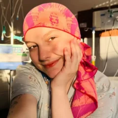 Influenciadora Isabel Veloso morre aos 19 anos após complicações do câncer