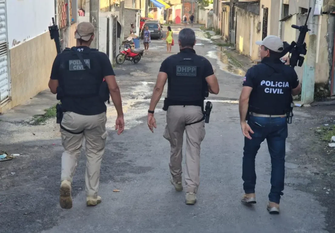 Dois investigados por organização criminosa, tráfico de drogas e lavagem de capitais são presos em Salvador