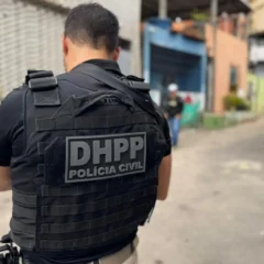 Pol&iacute;cia prende suspeito por homic&iacute;dio de motorista por aplicativo em Lauro de Freitas