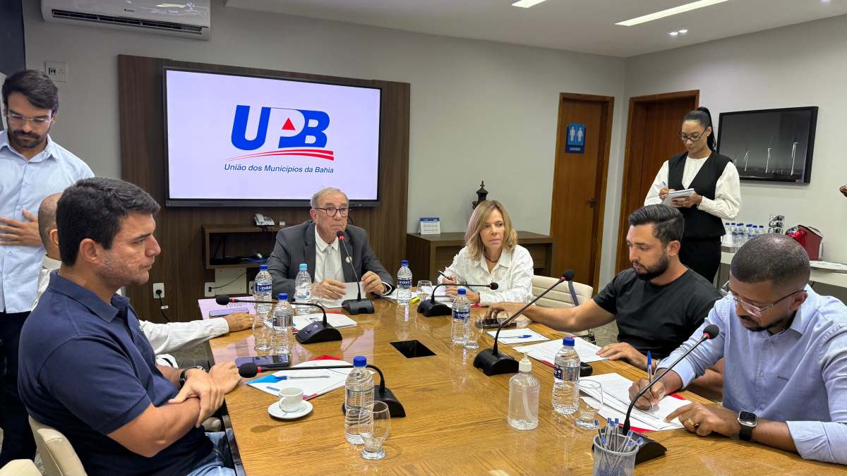 Reunião com prefeitos baianos defendem controle de gastos com bandas nas festas de São João