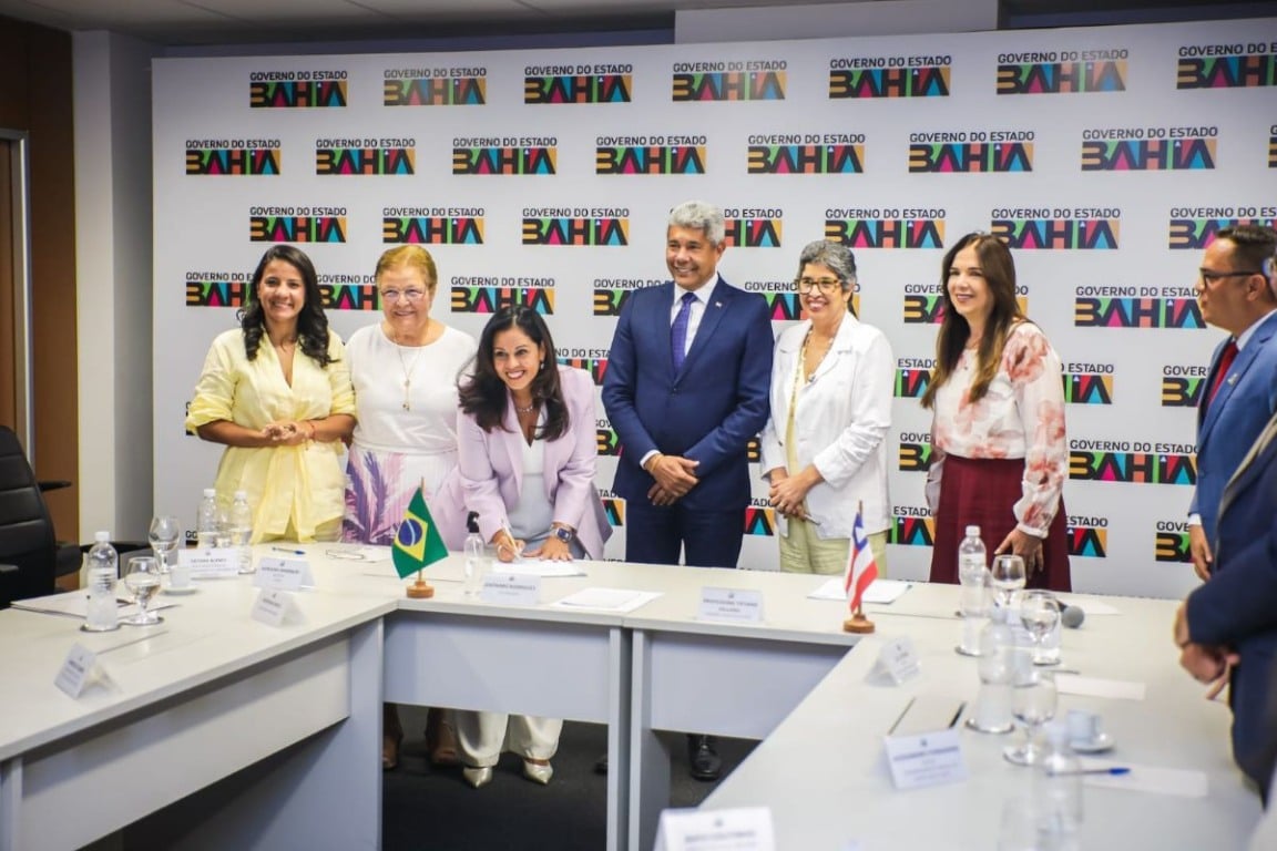 reitora Adriana Marmori e a vice-reitora Dayse Lago