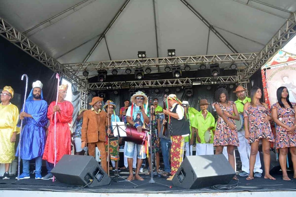 Reisado de São Vicente mantém viva a tradição da Folia de Reis em Feira de Santana | Foto: Izinaldo Barreto/ Arquivo
