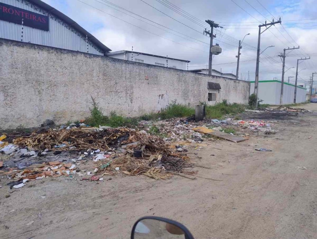 Rua Alagoas, no bairro Queimadinha Rua Alagoas, no bairro Queimadinha