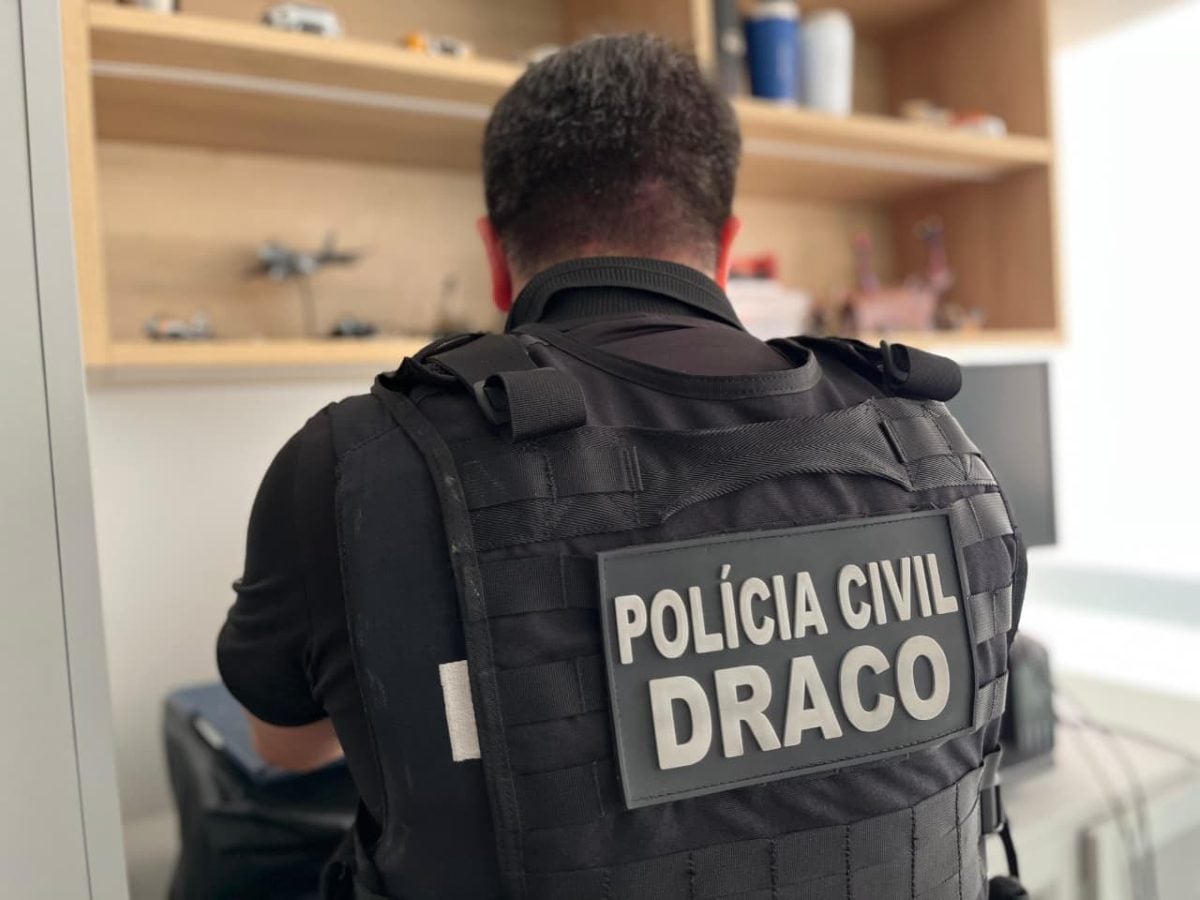 Suspeita de fraude em contratos de tecnologia é alvo de ações da Polícia Civil em Feira de Santana | Foto: Filipe Conceição e Lucas Cerqueira/ Ascom PCBA Suspeita de fraude em contratos de tecnologia é alvo de ações da Polícia Civil em Feira de Santana | Foto: Filipe Conceição e Lucas Cerqueira/ Ascom PCBA