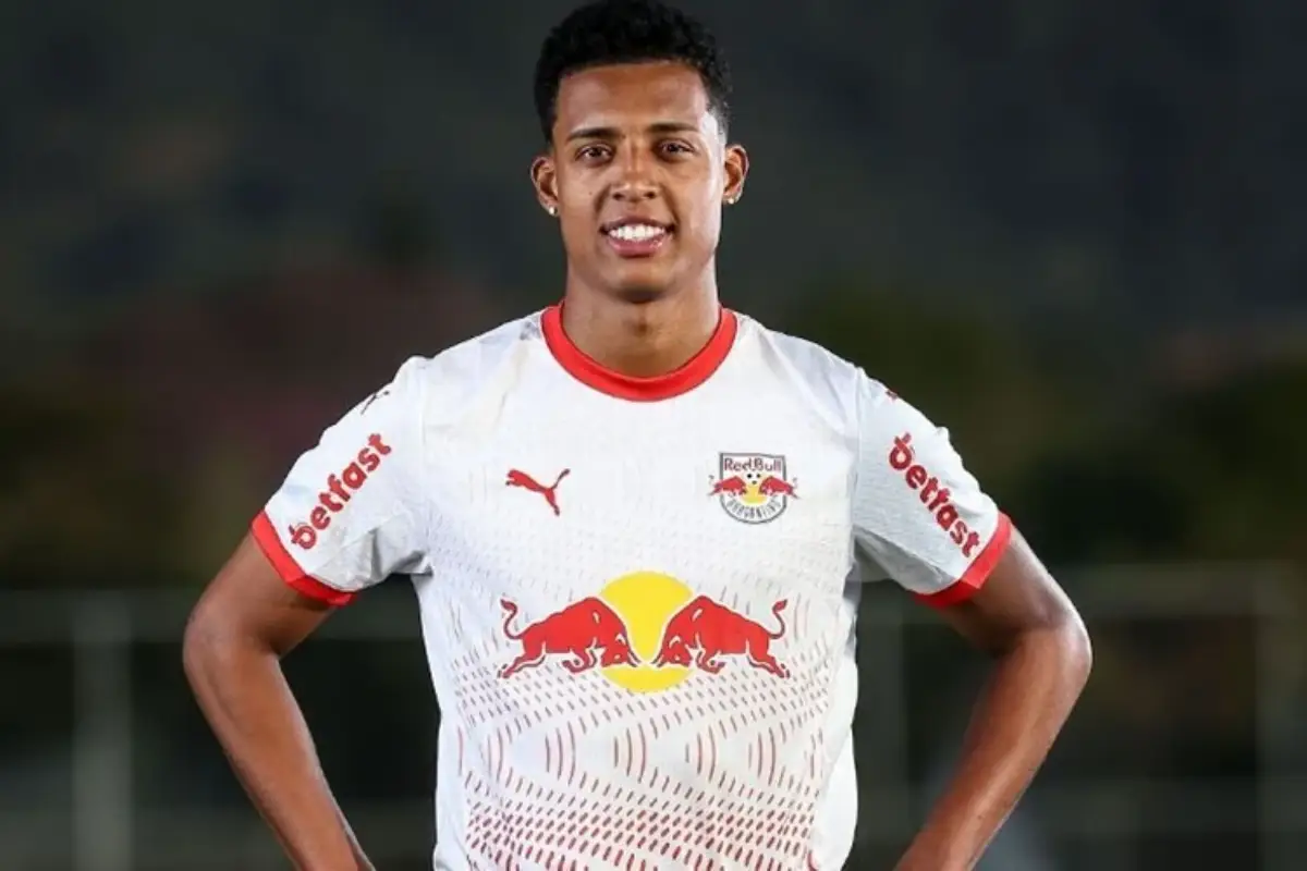 Lateral do Bragantino, natural de Brumado, passa por cirurgia no cérebro