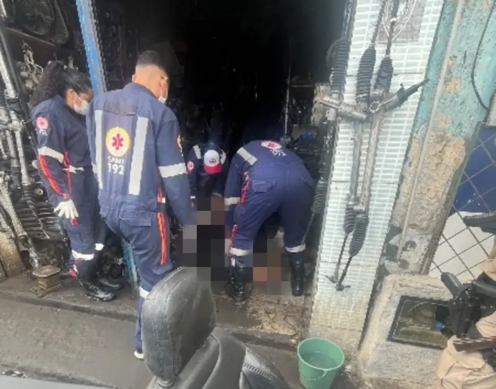 Homem é assassinado dentro de loja de peças usadas no centro de Feira de Santana