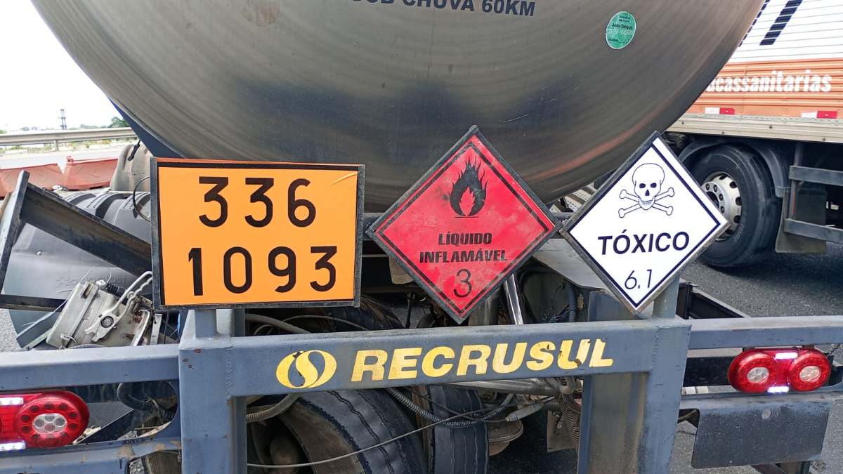 conteúdo inflamável (carreta)