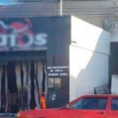 inc&ecirc;ndio loja de motocicletas