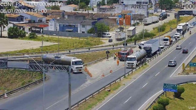 sinistro na subida da alça de acesso à BR-324