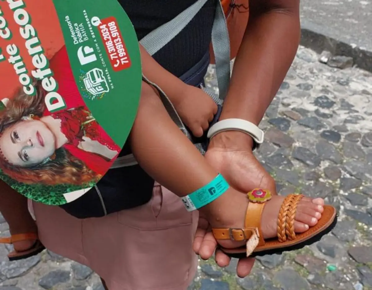 Defensoria distribuiu mais de 10 mil pulseiras para proteger crianças no Carnaval