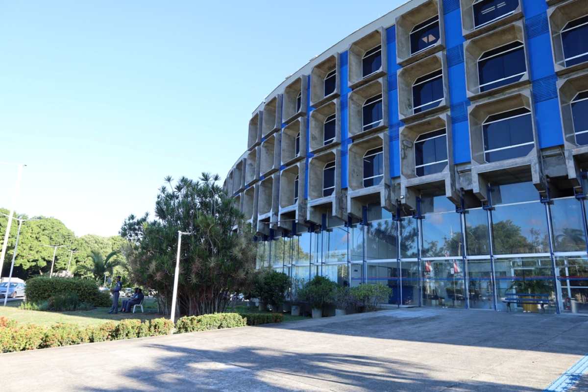 Governo do Estado decreta suspensão do expediente no dia 18 de fevereiro