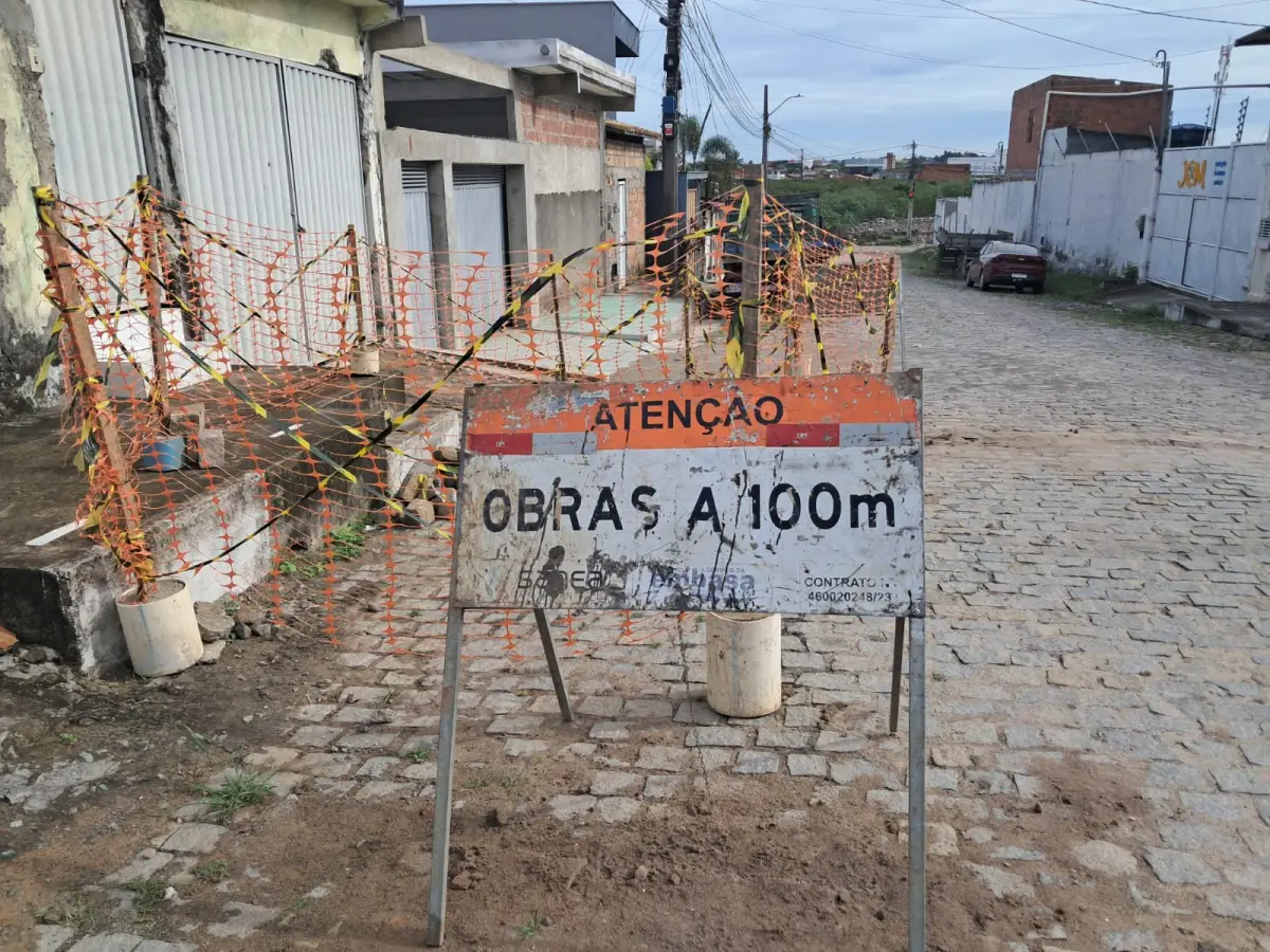 Embasa deixa obra inacabada na Rua C
