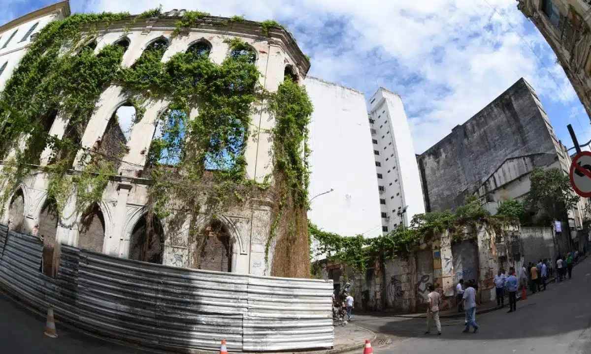 imóvel abandonado em Salvador