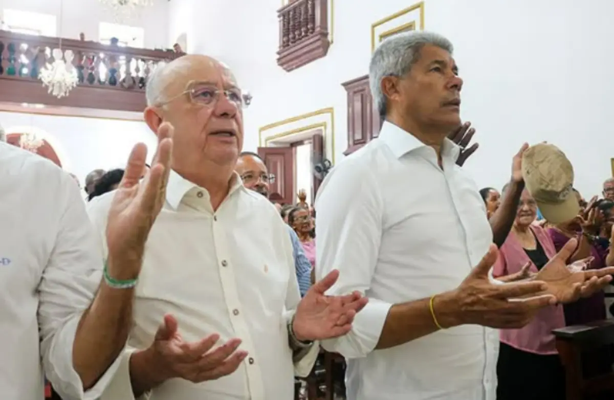 Governador participa de missa do Trezenário de Nossa Senhora dos Humildes em Feira de Santana