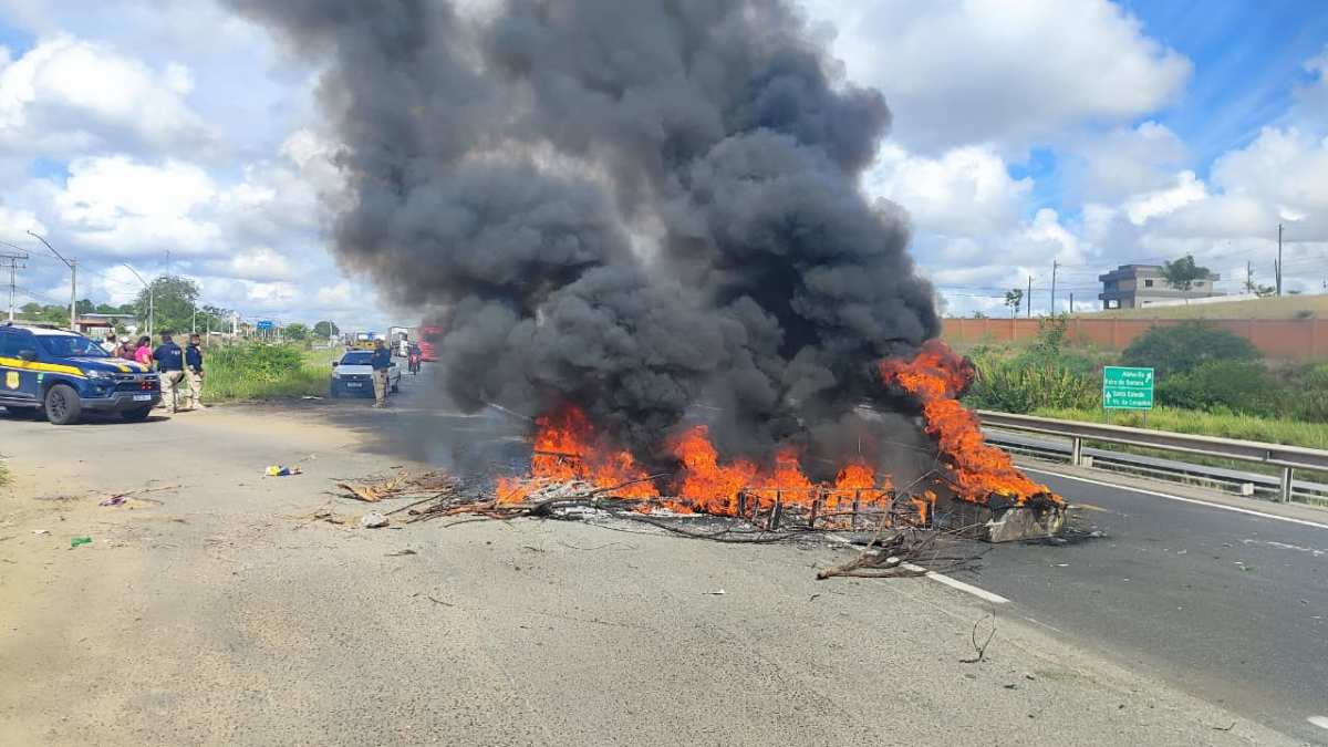 Idosa morre atropelada na BR-116 Sul; moradores pedem a instalação de passarela